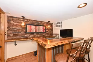 10518 W Spring Green Rd, Greenfield, WI 53228 - Photo 25