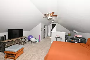 10518 W Spring Green Rd, Greenfield, WI 53228 - Photo 17