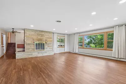 W270N195  Arrowhead Trl, Pewaukee, WI 53188 - Photo 5