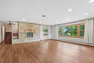 W270N195 Arrowhead Trail, Pewaukee, WI 53188 - Photo 5