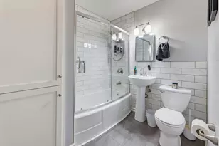 6526 W Burdick Ave, Milwaukee, WI 53219 - Photo 15
