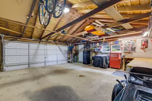 6526 W Burdick Ave, Milwaukee, WI 53219 - Photo 29