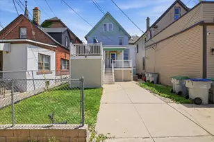 1685 N Humboldt Ave, Milwaukee, WI 53202 - Photo 35