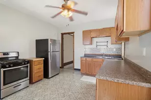 1685 N Humboldt Ave, Milwaukee, WI 53202 - Photo 11