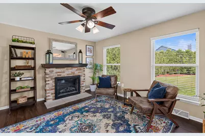 600 E Randy Rd, Oak Creek, WI 53154 - Photo 5