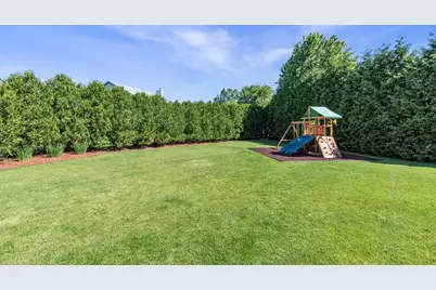 600 E Randy Rd, Oak Creek, WI 53154 - Photo 21