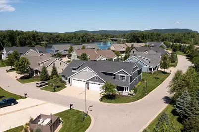 329  River Pt, La Crosse, WI 54601 - Photo 9