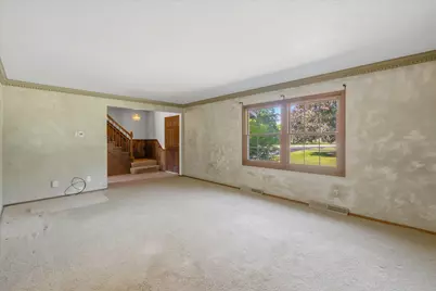 7881  Hill  'n Dale Ct, Cedarburg, WI 53012 - Photo 5