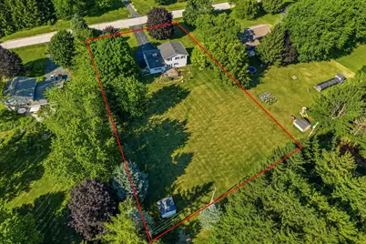 7881  Hill  'n Dale Ct, Cedarburg, WI 53012 - Photo 3