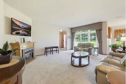 6551  Meadowlands Cir #4 B, Pleasant Prairie, WI 53158 - Photo 5