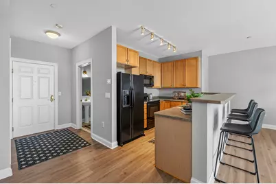 1920 N Farwell Ave #403, Milwaukee, WI 53202 - Photo 3
