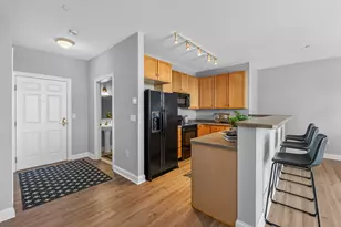 1920 N Farwell Ave, Milwaukee, WI 53202 - Photo 3