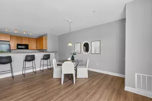 1920 N Farwell Ave, Milwaukee, WI 53202 - Photo 13