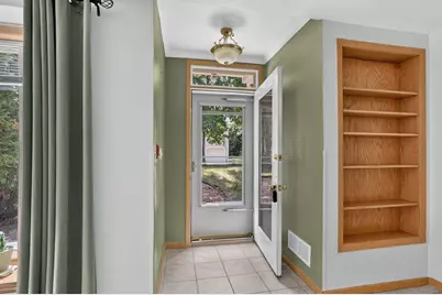 6195  Walnut Ln #66, Cudahy, WI 53110 - Photo 15