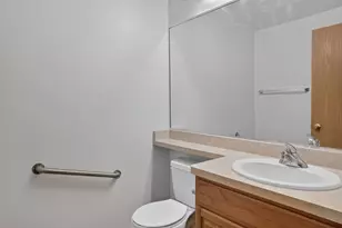 6195 Walnut Ln, Cudahy, WI 53110 - Photo 31