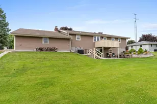 315 S Lincoln Dr, Howards Grove, WI 53083 - Photo 35