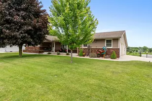315 S Lincoln Dr, Howards Grove, WI 53083 - Photo 33