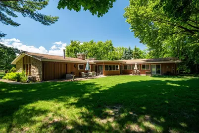 2460  Alta Louise Pkwy, Brookfield, WI 53045 - Photo 5