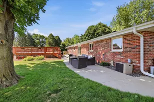 4112 Mueller Dr, Hartford, WI 53027 - Photo 5