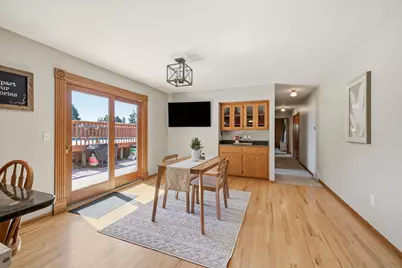 4112  Mueller Dr, Hartford, WI 53027 - Photo 5