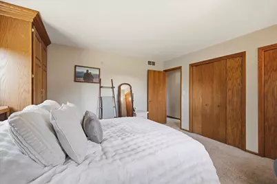 4112  Mueller Dr, Hartford, WI 53027 - Photo 13