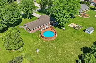 4112 Mueller Dr, Hartford, WI 53027 - Photo 3