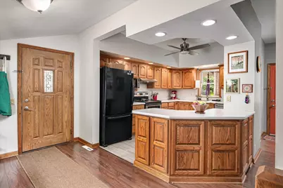 410 E Gillette St, Viroqua, WI 54665 - Photo 7