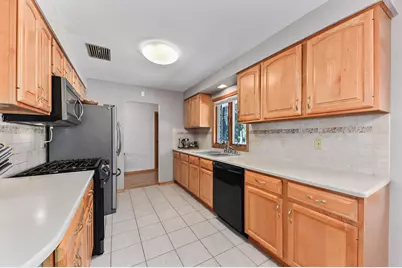 5319 W Sunnyside Dr, Mequon, WI 53092 - Photo 11