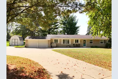 5319 W Sunnyside Dr, Mequon, WI 53092 - Photo 1