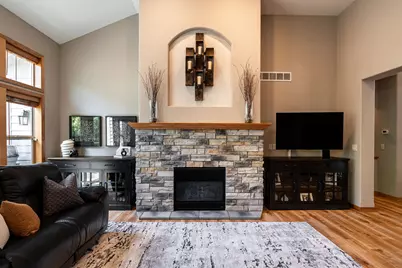 1201  Woodland Hills Dr, Waukesha, WI 53188 - Photo 9