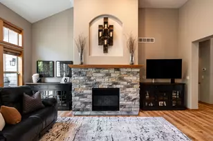 1201 Woodland Hills Dr, Waukesha, WI 53188 - Photo 9