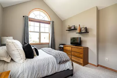 1201  Woodland Hills Dr, Waukesha, WI 53188 - Photo 33
