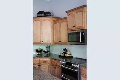 1201  Woodland Hills Dr, Waukesha, WI 53188 - Photo 17