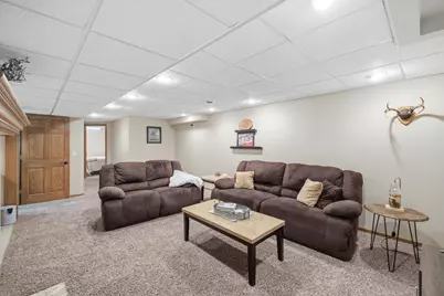 10205 W Feerick Pl, Wauwatosa, WI 53222 - Photo 21