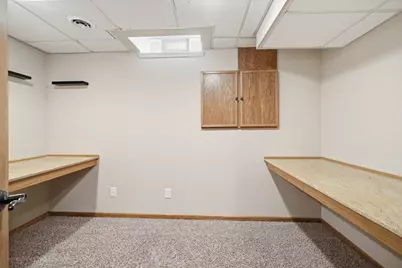 10205 W Feerick Pl, Wauwatosa, WI 53222 - Photo 29