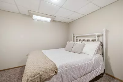 10205 W Feerick Pl, Wauwatosa, WI 53222 - Photo 19