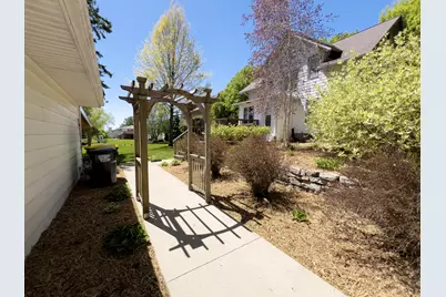 803  Pine St, Caledonia, MN 55921 - Photo 3