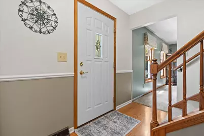 1237  Cavalier Dr, Waukesha, WI 53186 - Photo 9