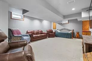 1237 Cavalier Dr, Waukesha, WI 53186 - Photo 39