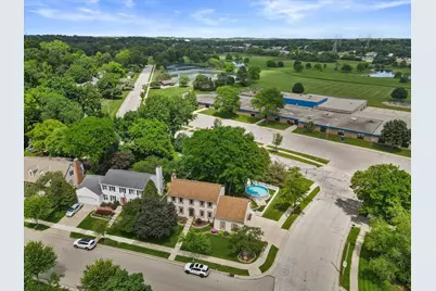1237  Cavalier Dr, Waukesha, WI 53186 - Photo 5