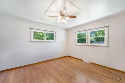 518 W Grand Ave, Port Washington, WI 53074 - Photo 17