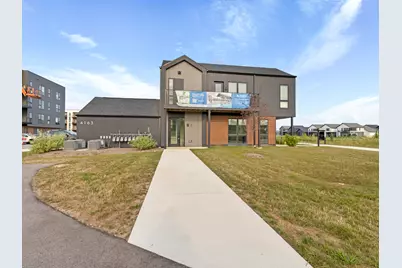 4163 E Hemlock Dr #201, Oak Creek, WI 53154 - Photo 9