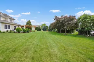 N75W24615 Overland Rd, Sussex, WI 53089 - Photo 39