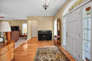 N75W24615 Overland Rd, Sussex, WI 53089 - Photo 7