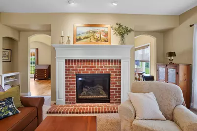 N75W24615  Overland Rd, Sussex, WI 53089 - Photo 9