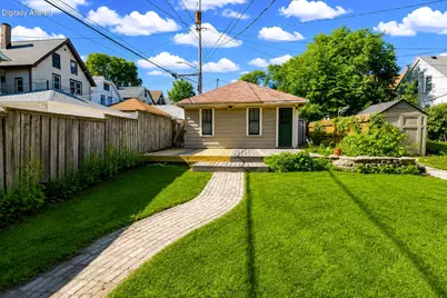 1020 E Manitoba St, Milwaukee, WI 53207 - Photo 21