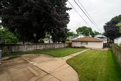 2132 S 62nd St, West Allis, WI 53219 - Photo 21