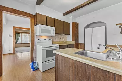 2226 S 90th St, West Allis, WI 53227 - Photo 23