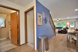6709 Spruce Ln, Racine, WI 53185 - Photo 11