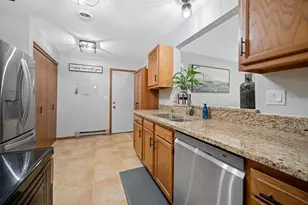 1020 Prairie Dr, Racine, WI 53406 - Photo 7